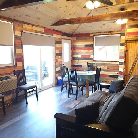 Stoneburg Cove Cottages Carrying Place Habitación foto